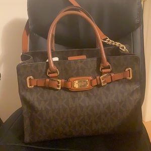 Michael kors larg logo tote